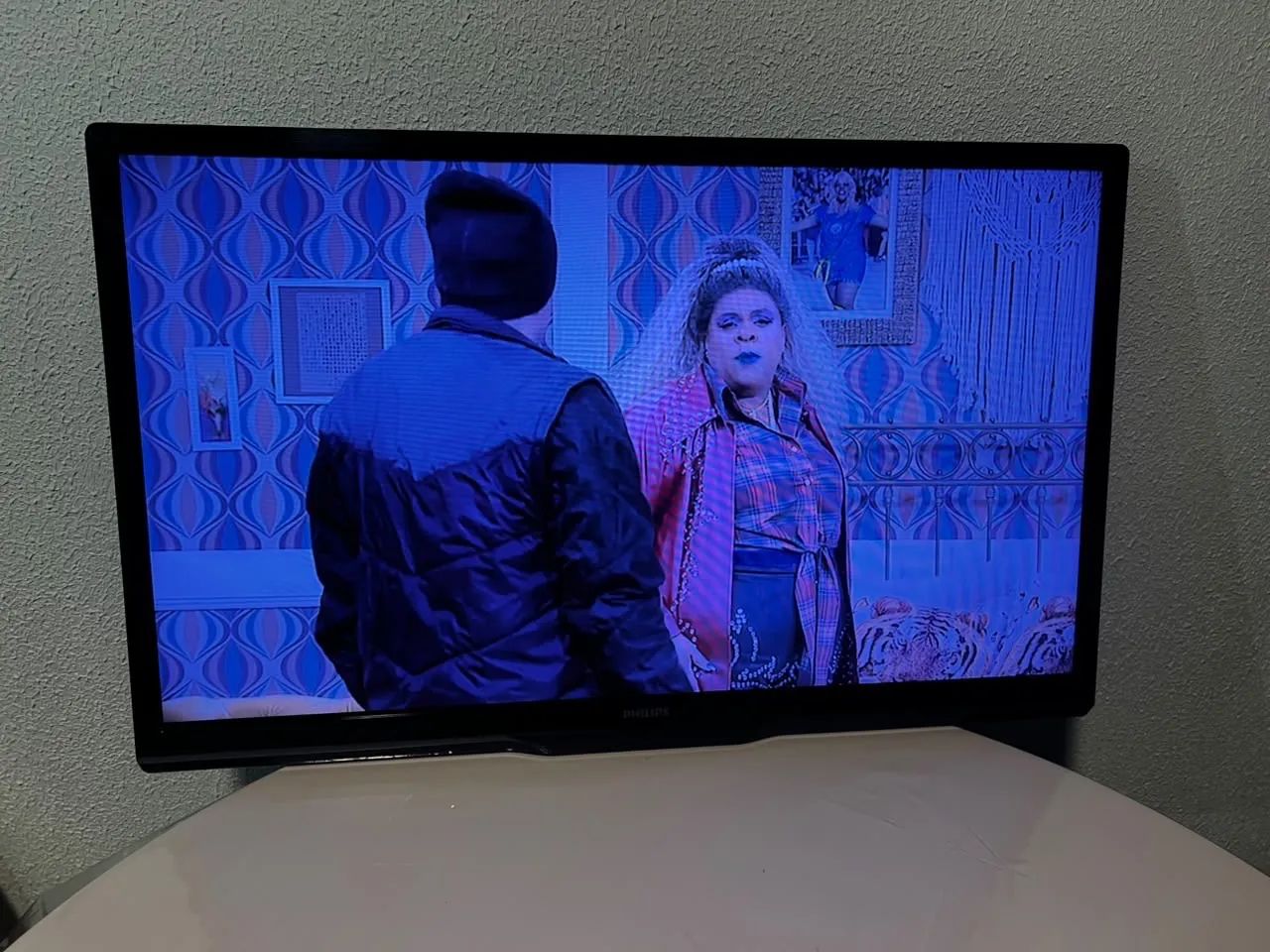 TV Philips 32 Polegadas LED Full HD com Controle - Foto 3