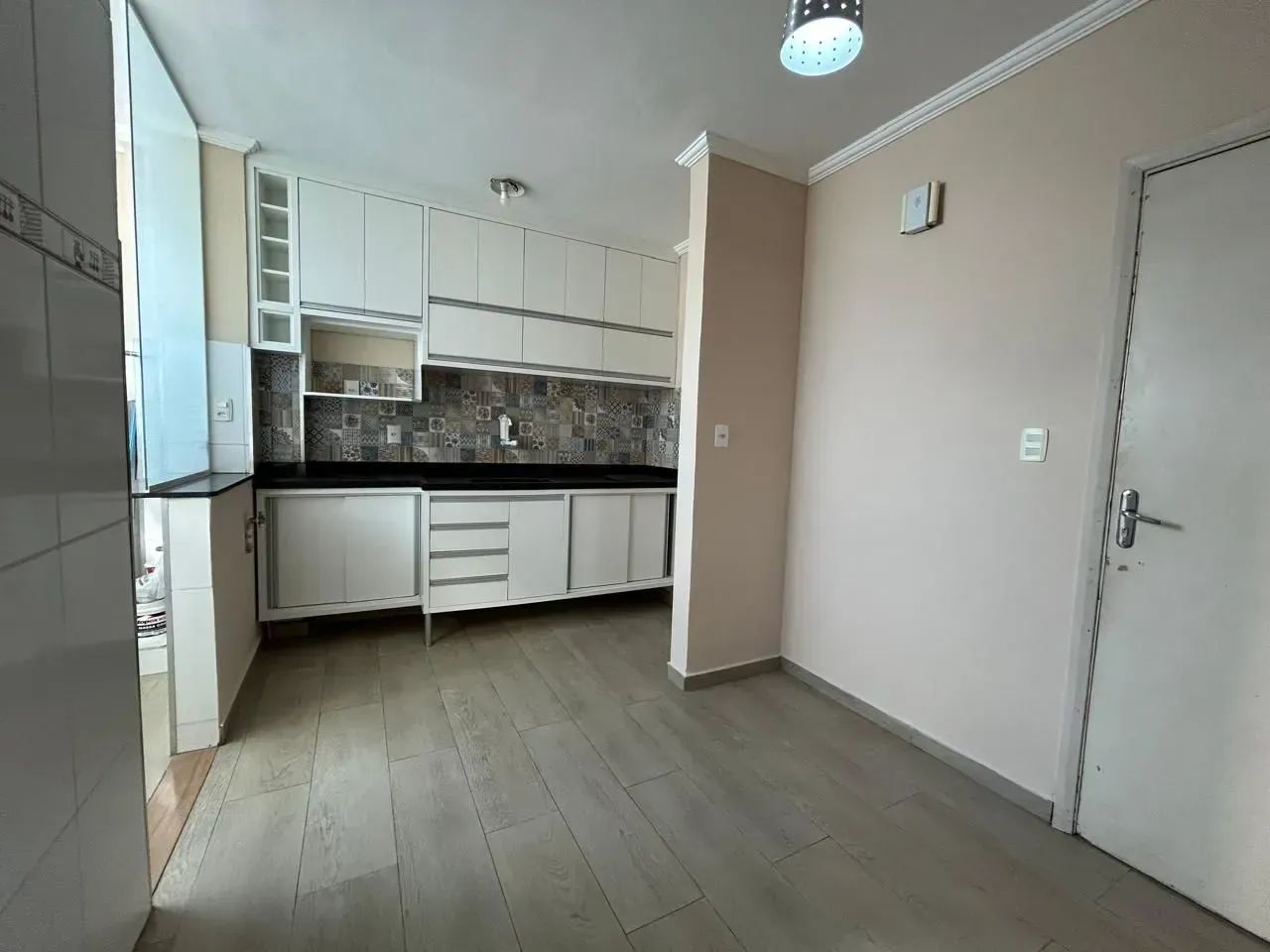 Apartamento à Venda | 3 Dormitórios (1 Suíte) | 81 m² | Edifício Luiz Antico | Centro de T
