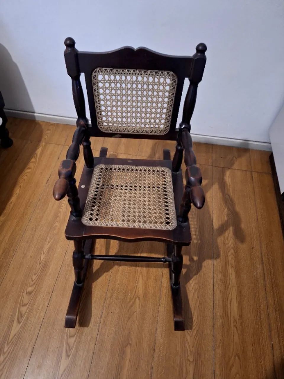 Cadeira de balanço  infantil 
