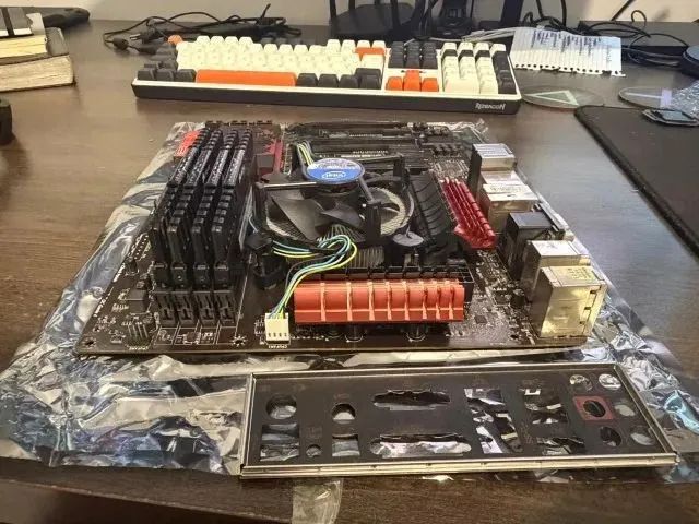 Kit i7 4790K + MSI Z97-G45 Gaming + 8GB Corsair Vengeance - Peças