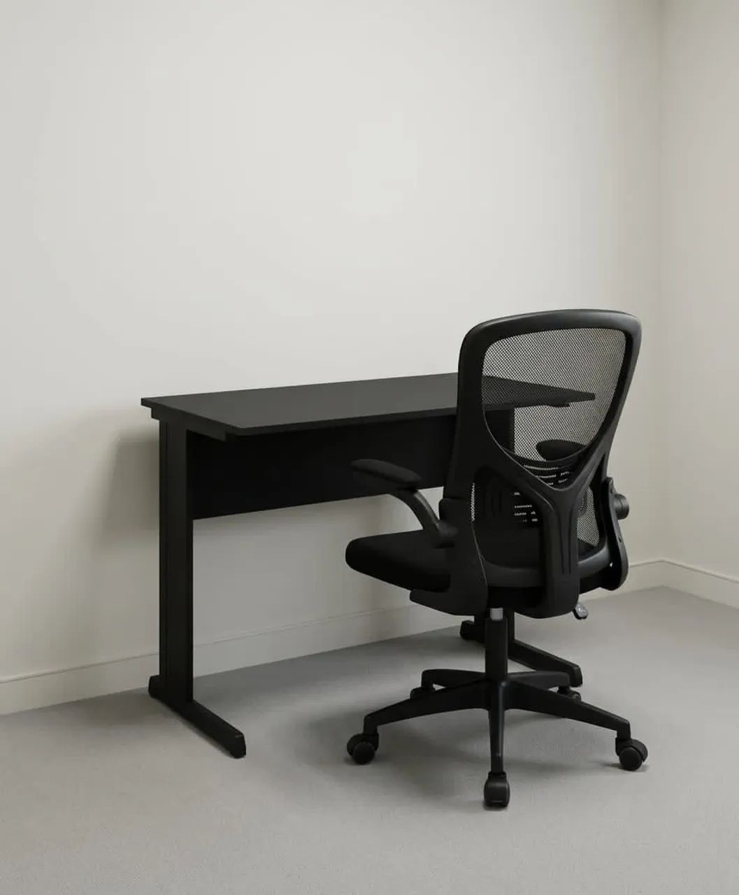 Mesa e cadeira para casa ou escritório 
