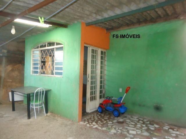 QR 502 Ótimo Lote com 2 Casas com 1 e 2 Quartos E s c r i t u r a d o