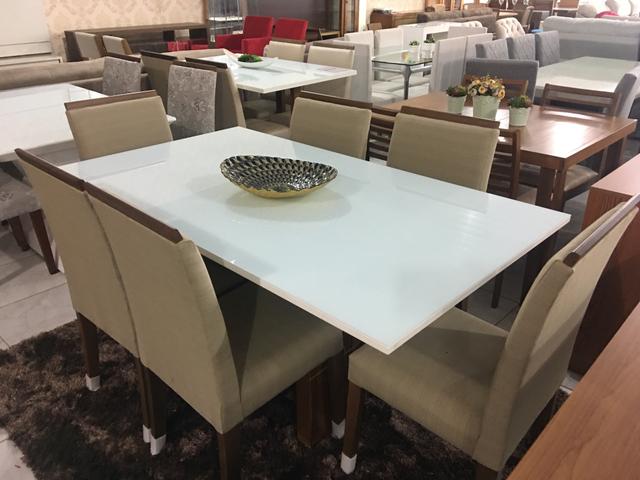 Mesa REAL seis cadeiras de madeira e pintura laka luxo - Foto 4