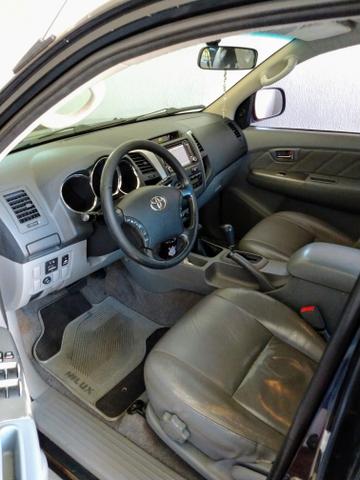 Toyta hilux - Foto 9