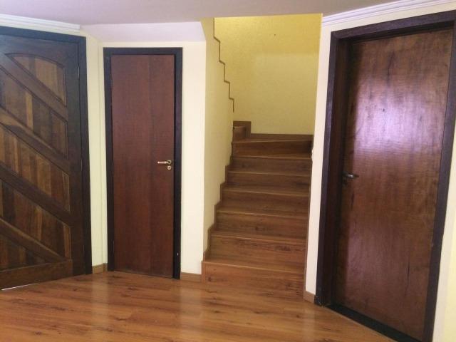 Sobrado localização privilegiada, semi-mobiliado, 3 quartos (1 suíte) + escritório/quarto - Foto 9