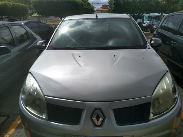 Vendo Sandero ano 2010/11 alienado a carta de crédito, Santander, entrada de 11.800