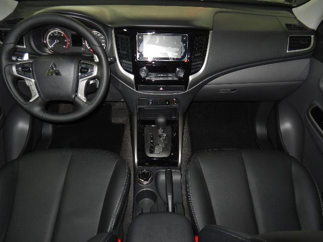 Mitsubishi L200 Triton Sport HPE-S Couro Xenon Conheça o Mit Facil e Desafio Casca Grossa - Foto 9