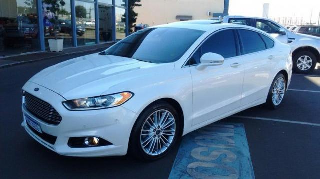 FORD FUSION TITANIUM PLUS AWD 2.0 16V GTDI AT Branco 2015/2016