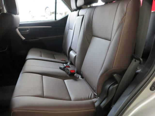 TOYOTA SW4 DSL 4X4 SRX AT 5S 19/20 - Foto 8