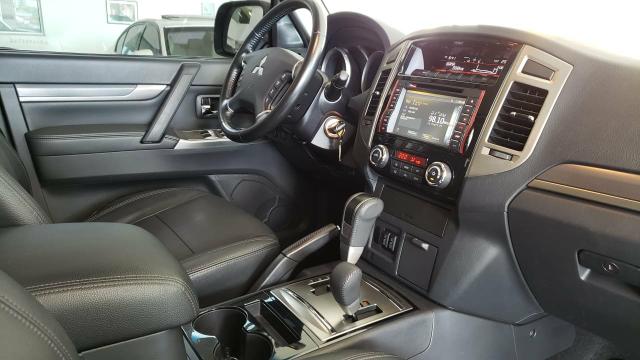 Pajero full hpe 3.2 4x4 diesel 5p aut - Foto 8