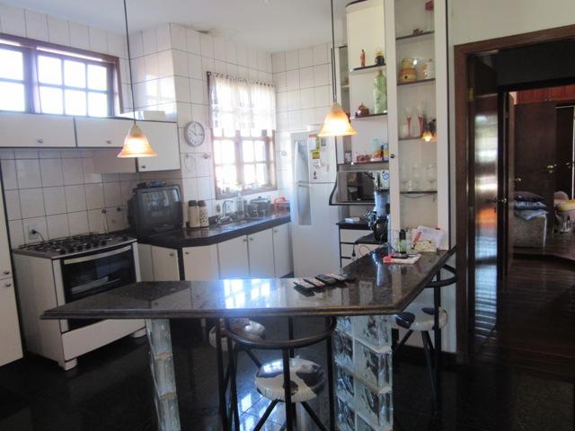 Excelente casa com 03 pavimentos! - Foto 4