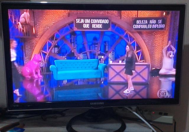 TV monitor SAMSUNG 27 modelo: T27A550