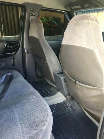 Vendo e troco ranger 2002 a diesel troco por hilux do mesmo ano - Foto 4