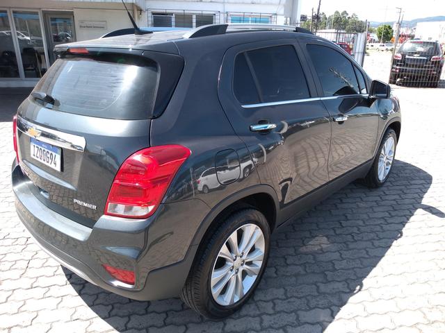 GM Tracker Premier - Foto 3