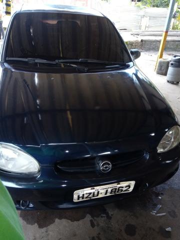 Corsa Classic 1.0 Ano 2005 - Foto 3