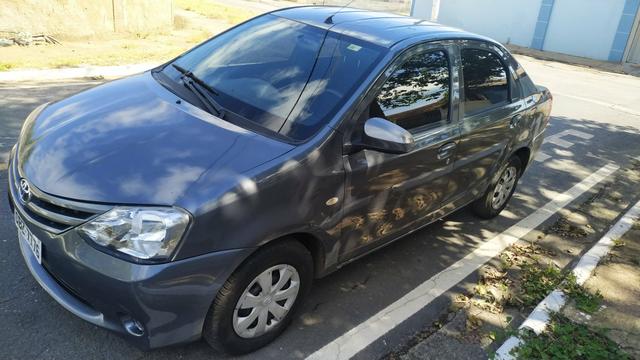 Etios Sedan 1.5 2016 - Foto 2