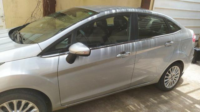 FordFiesta sedan Titanium