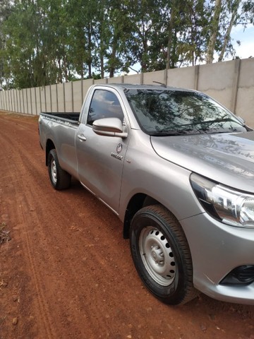 HILUX CABINE SIMPLES ANO 2017