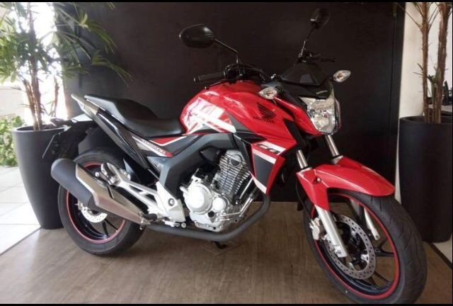 HONDA CB 300 2018