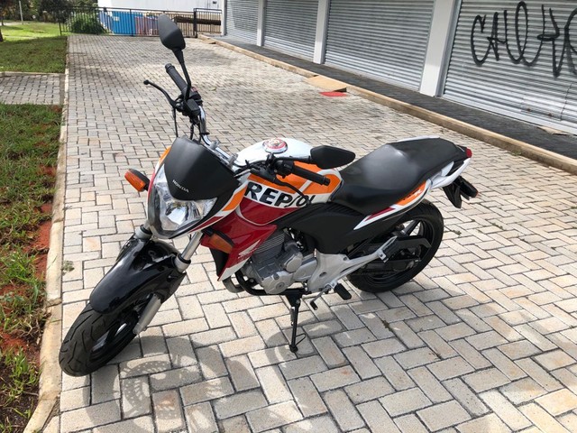 HONDA CB 300R ESPECIAL EDITION REPSOL