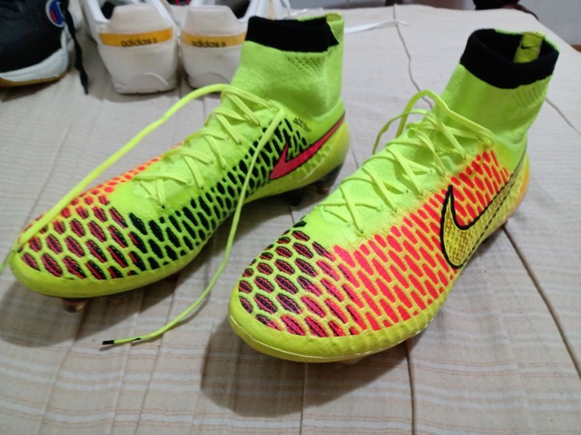 chuteira nike 38 campo