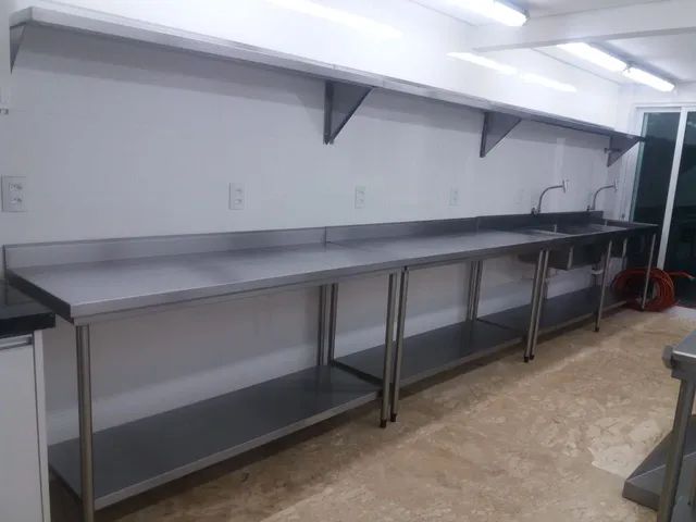 Coifas com sistema de exaustão em aço inox  - Mesas em aço inoxidável - Pia em aço inox  - Foto 2