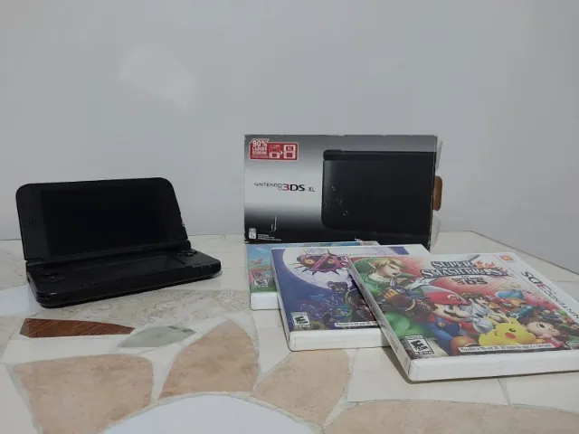 Nintendo 3DS XL + 25 Jogos