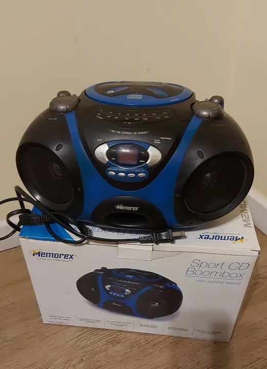 Boombox Rádio AM/FM/CD estéreo 