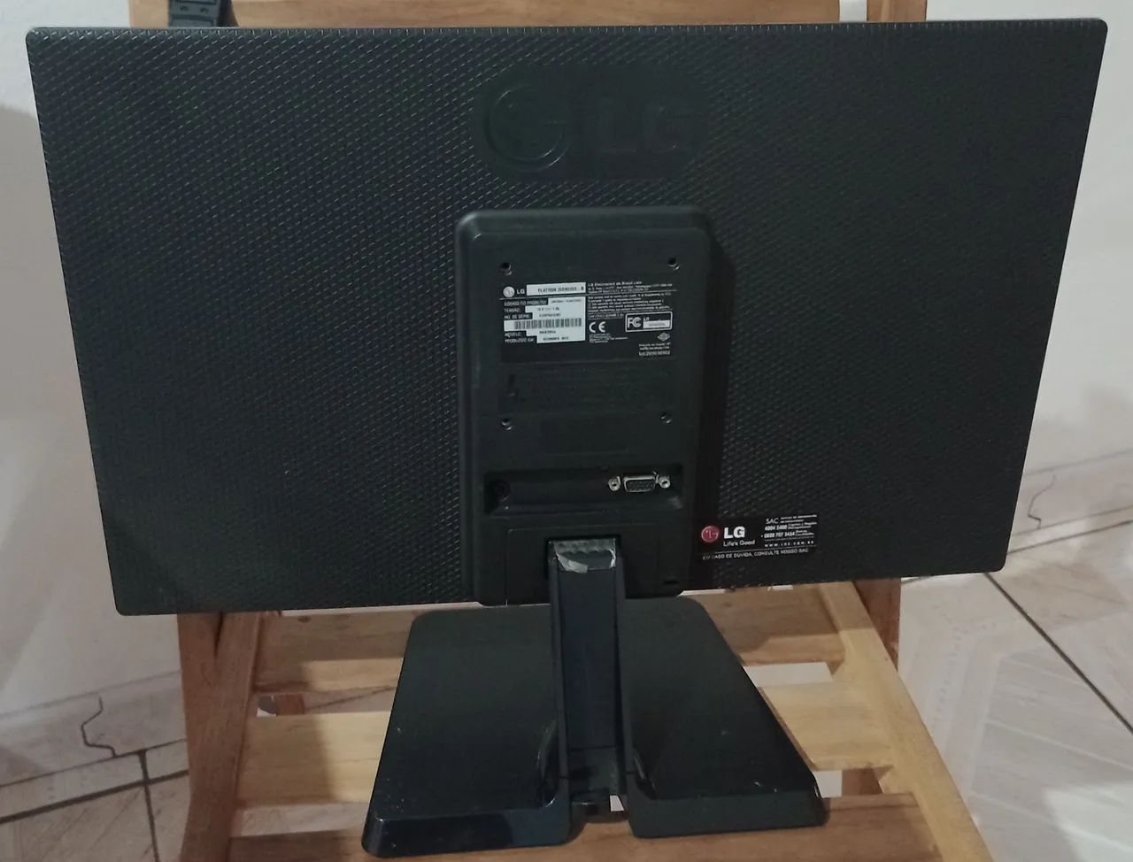 Monitor LG 19.5"  polegadas - Foto 2