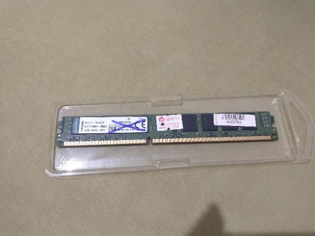 Memória RAM Kingston KVR16N11/8 1600 Mhz 1x8 GB DDR3 usada em boas condições