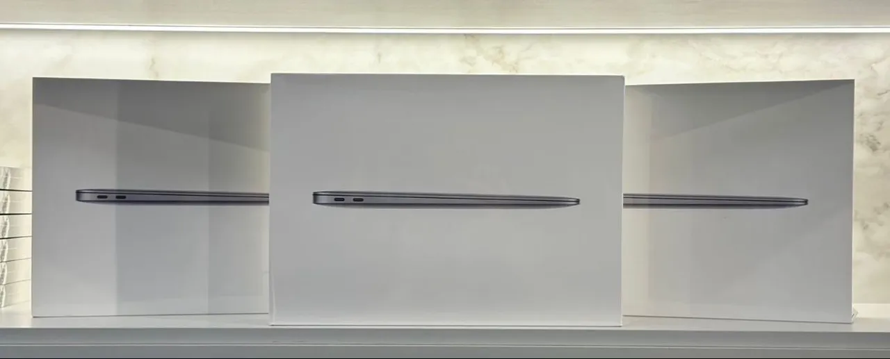**Apple MacBook Air M1 256GB - Space Gray**