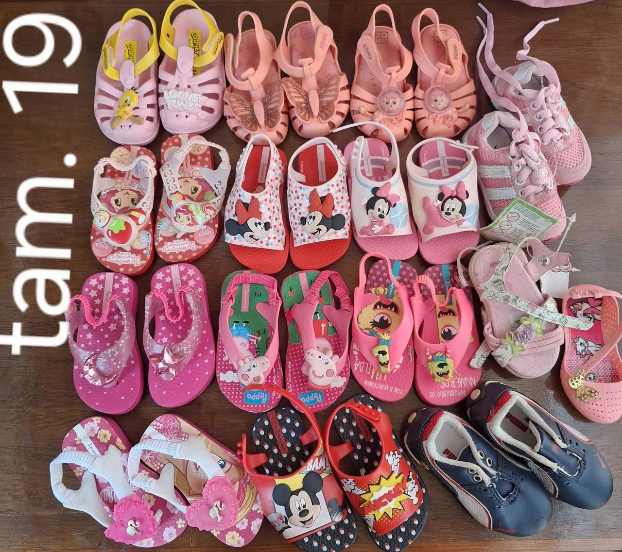 Sapatos infantis tam. 19 novos, ler