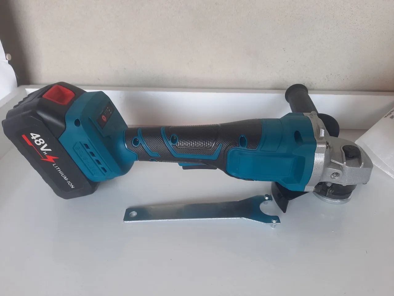 Esmerilhadeira e lixadeira 21v a bateria  - Foto 2