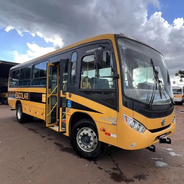 Ônibus Escolar marcopolo Sênior MIDI ano 2012 em cascavel,PR