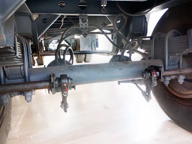 Reboque Julieta  - 02 eixos - Carga Seca C/ Boca de Lobo (Revisada e Pronta para Uso) - Foto 4