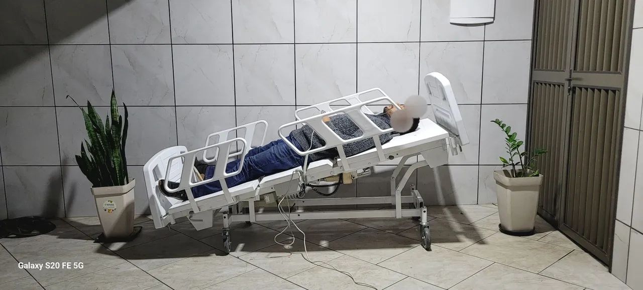 Cama hospitalar motorizada 8 movimentos  - Foto 3