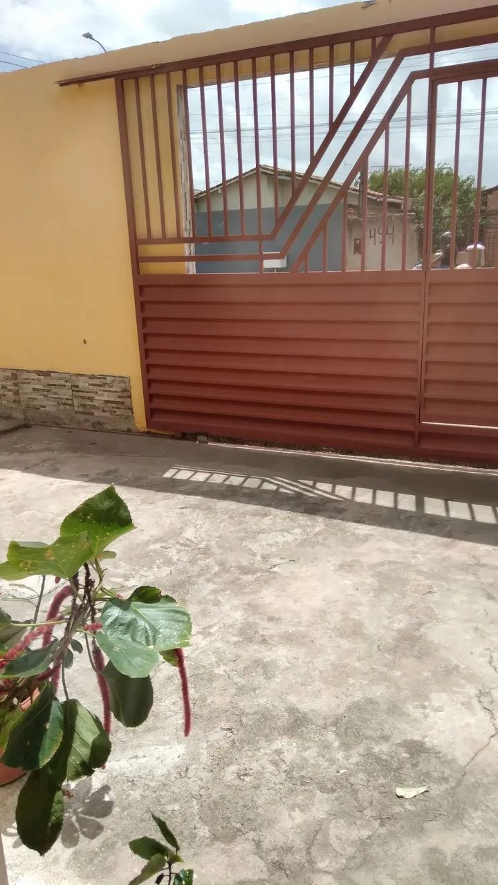 ALUGO ESSA CASA 