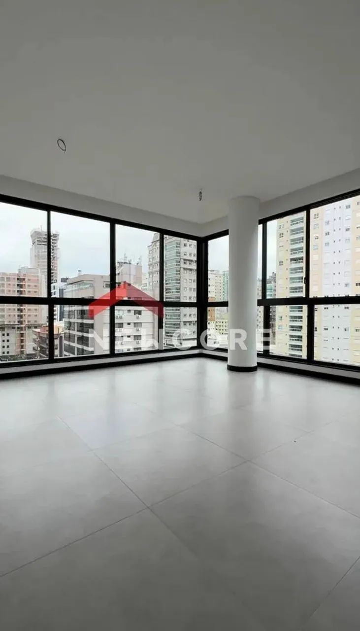 Apartamento em Av. Nereu Ramos, Esq. rua 295. - Meia praia - Itapema/SC