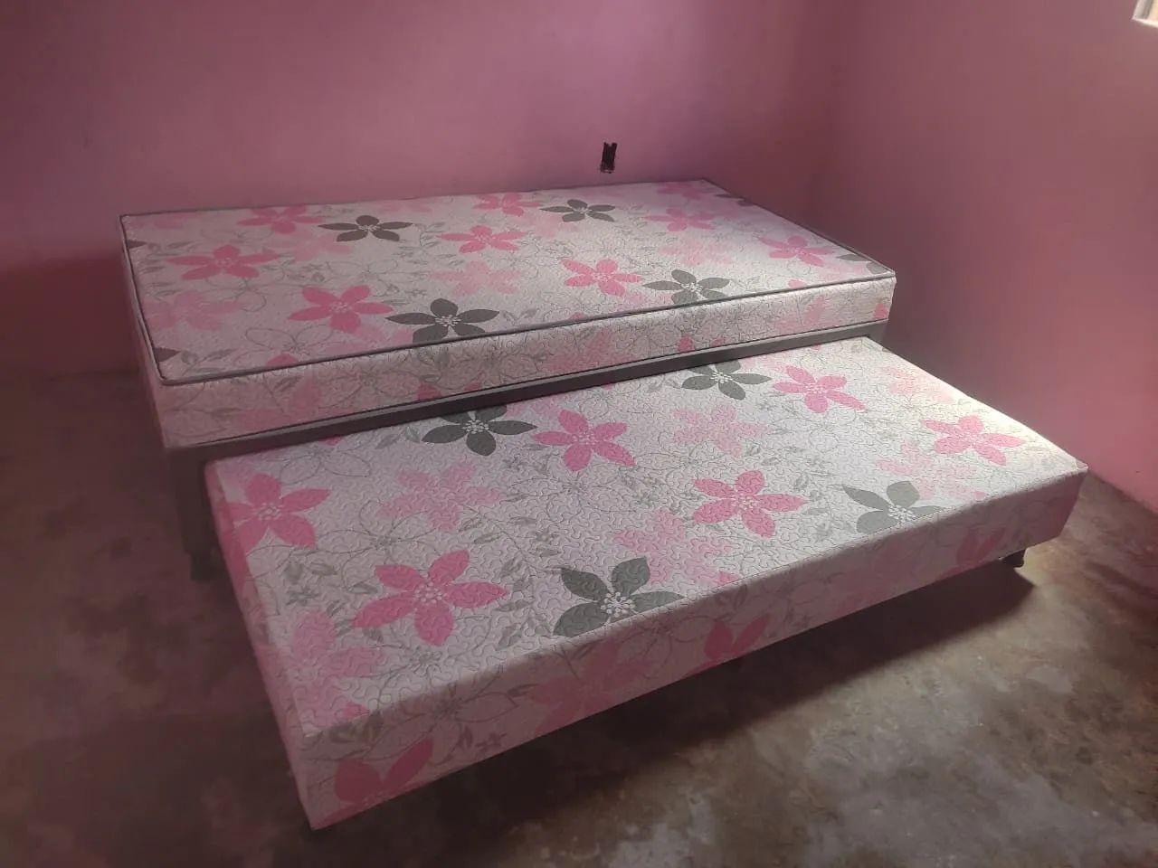 Bi/Cama Solteirão Florais - Novas, Frete grátis 