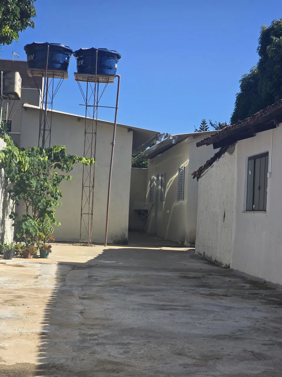 Aluguel BARRACÃO 3 CÔMODOS, NOVO. VAGAS
