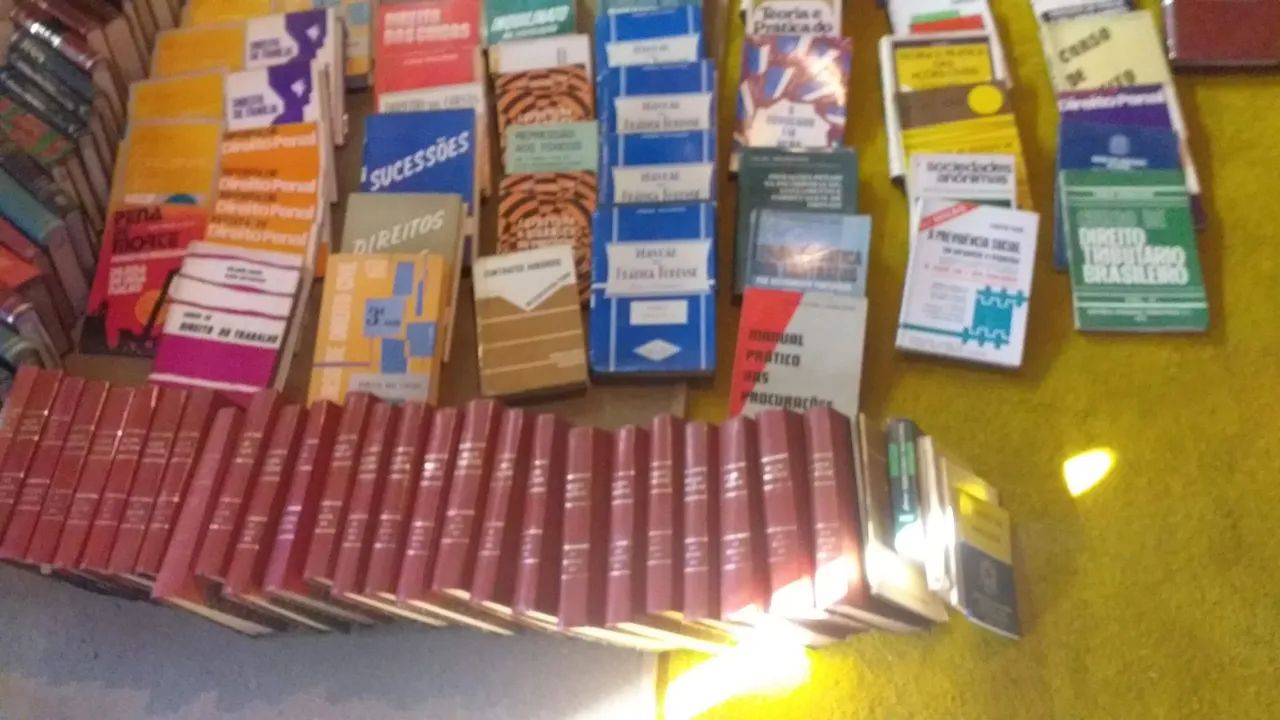Livros de direito - Foto 3