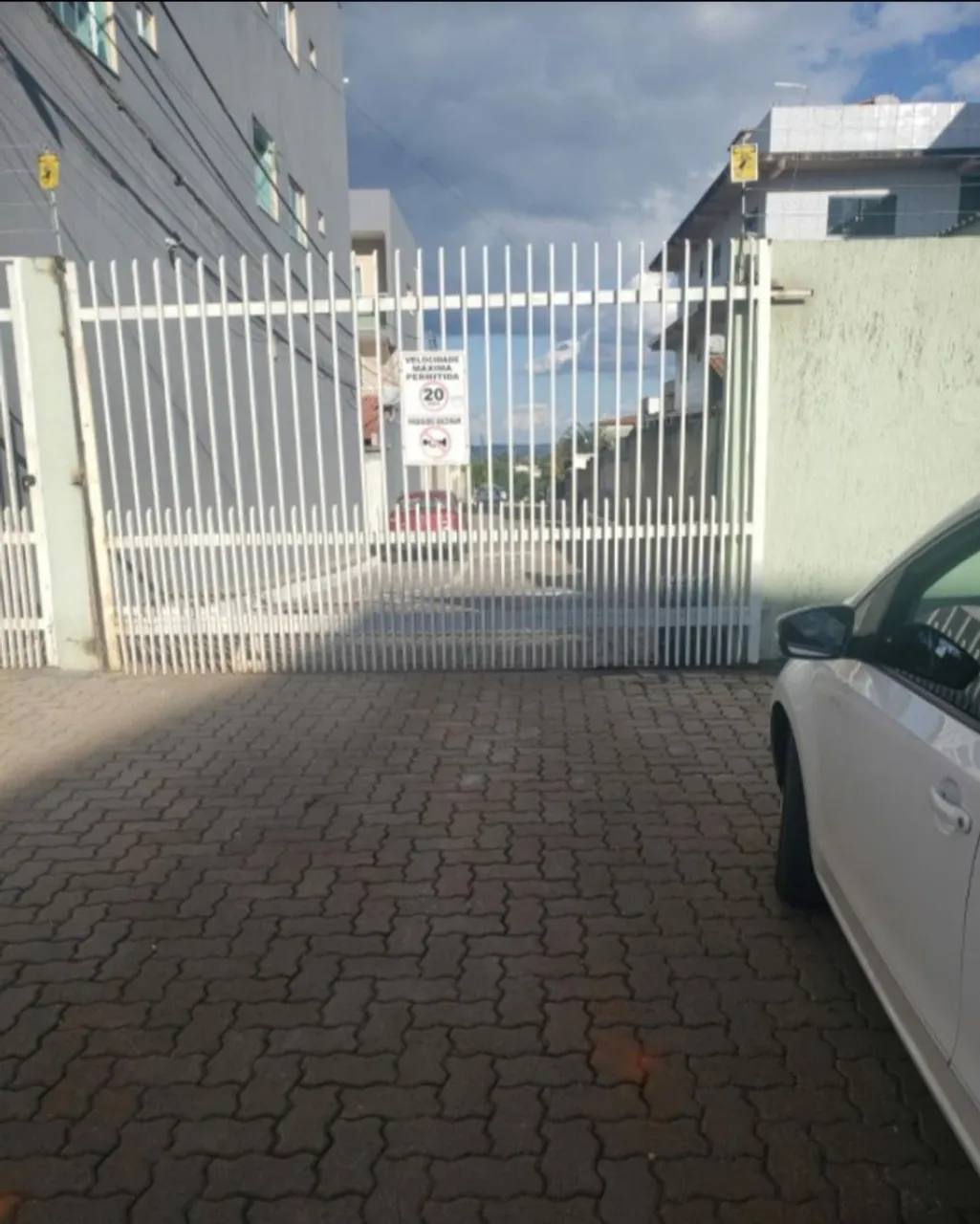 Casa em condomínio fechado com 2 quartos