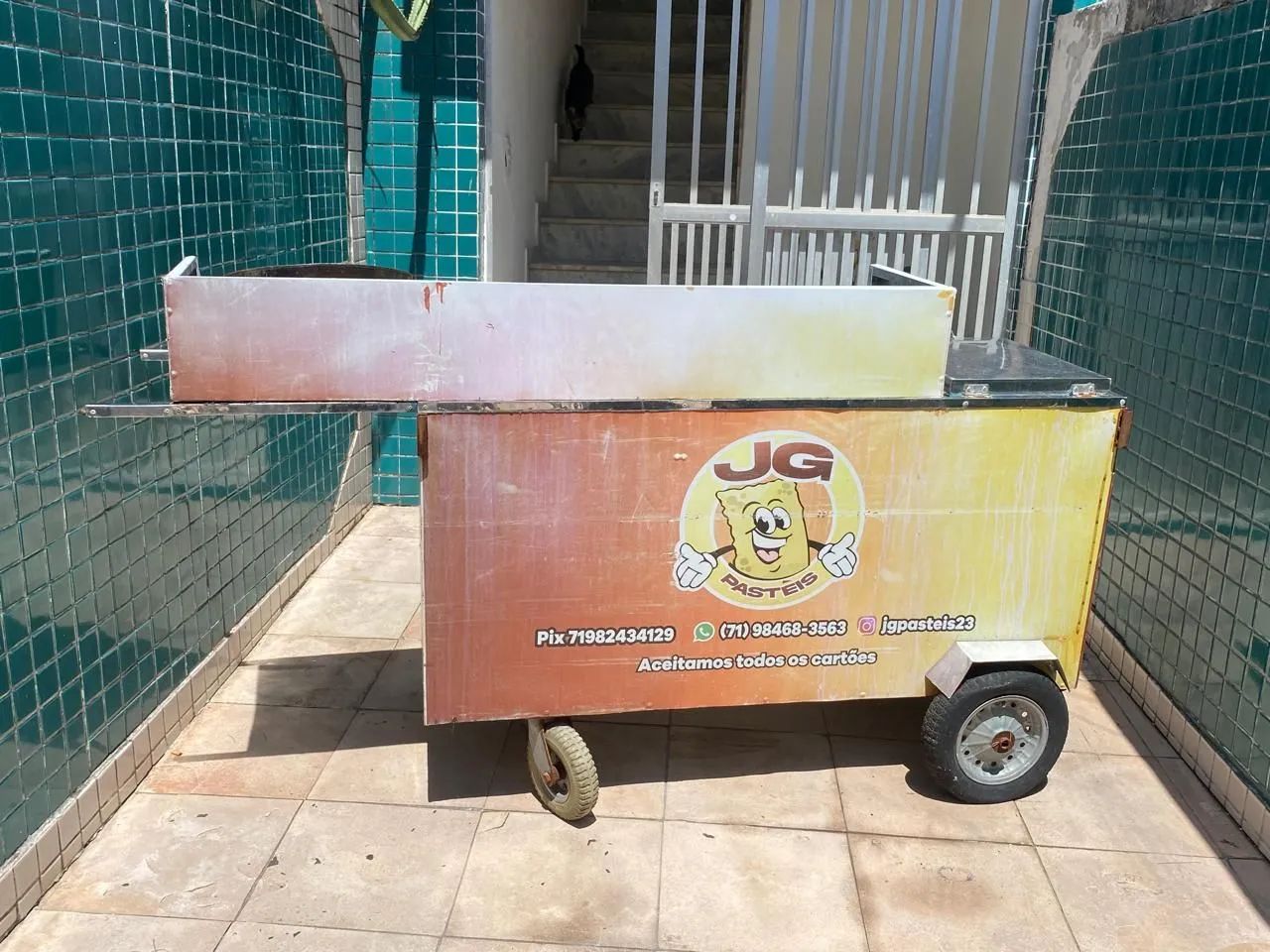 Carrinho de pastel em ótimo estado 2.800 [tem conversa]. zAP: *64. 