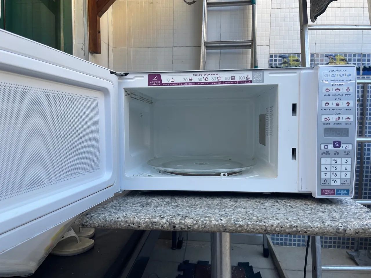 Micro-ondas Electrolux Branco - Foto 2