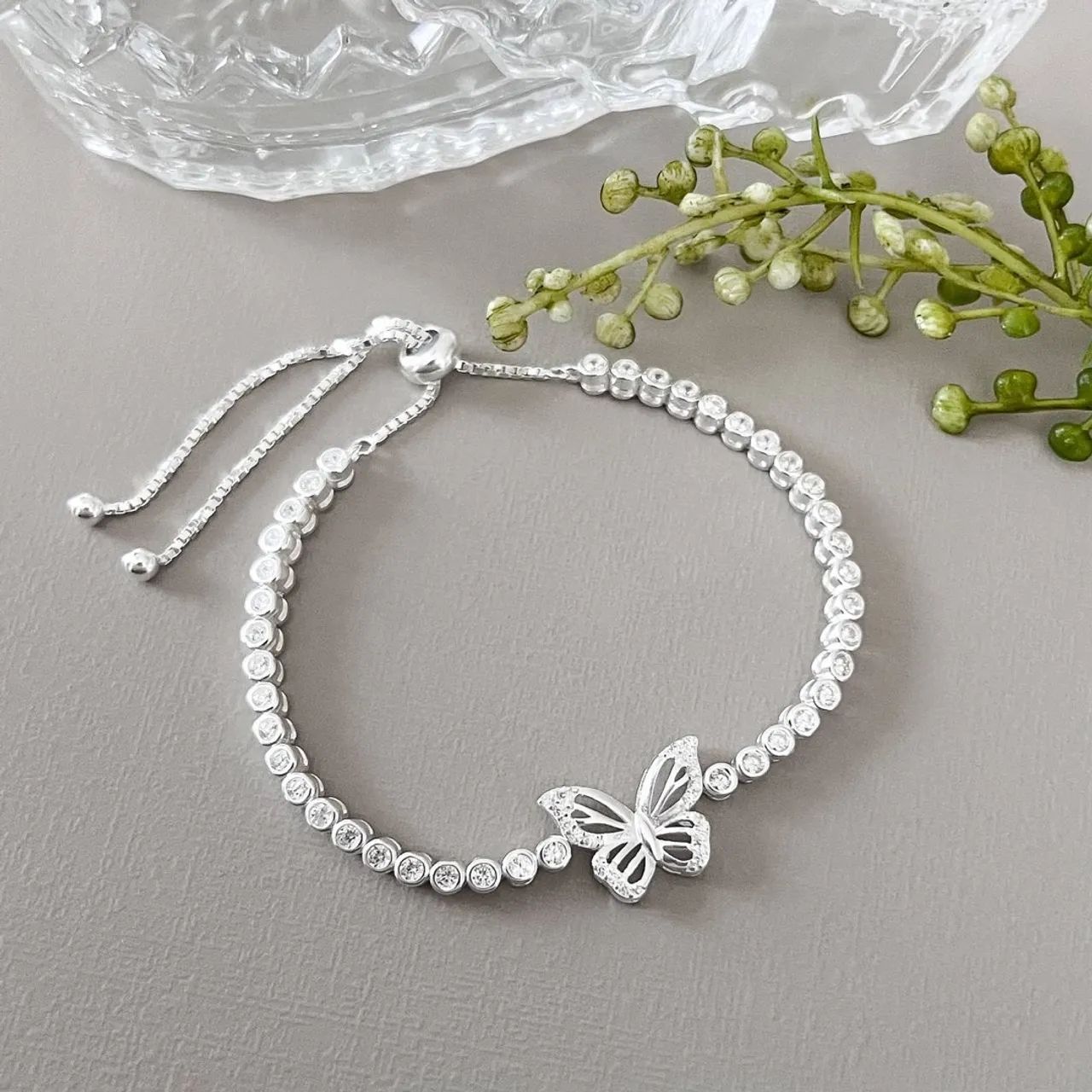 Pulseira de Prata com Borboleta e Zircônias
