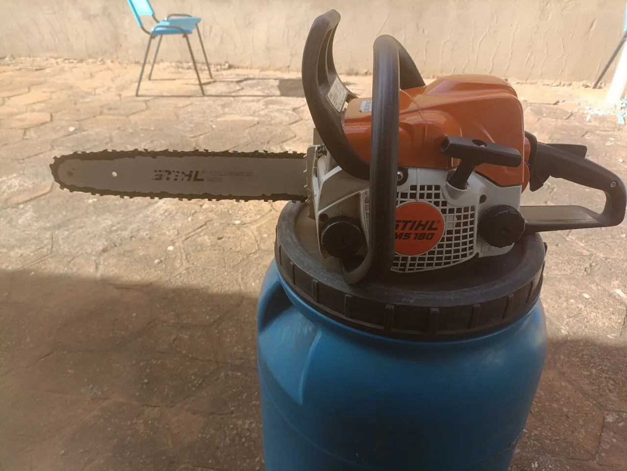 Motosserra Stihl MS 180 - muito nova.