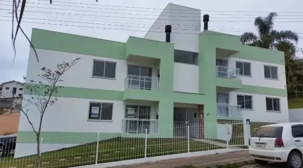 Apartamento em Santo Amaro da Imperatriz - SC, amplo, bem localizado e financiável.