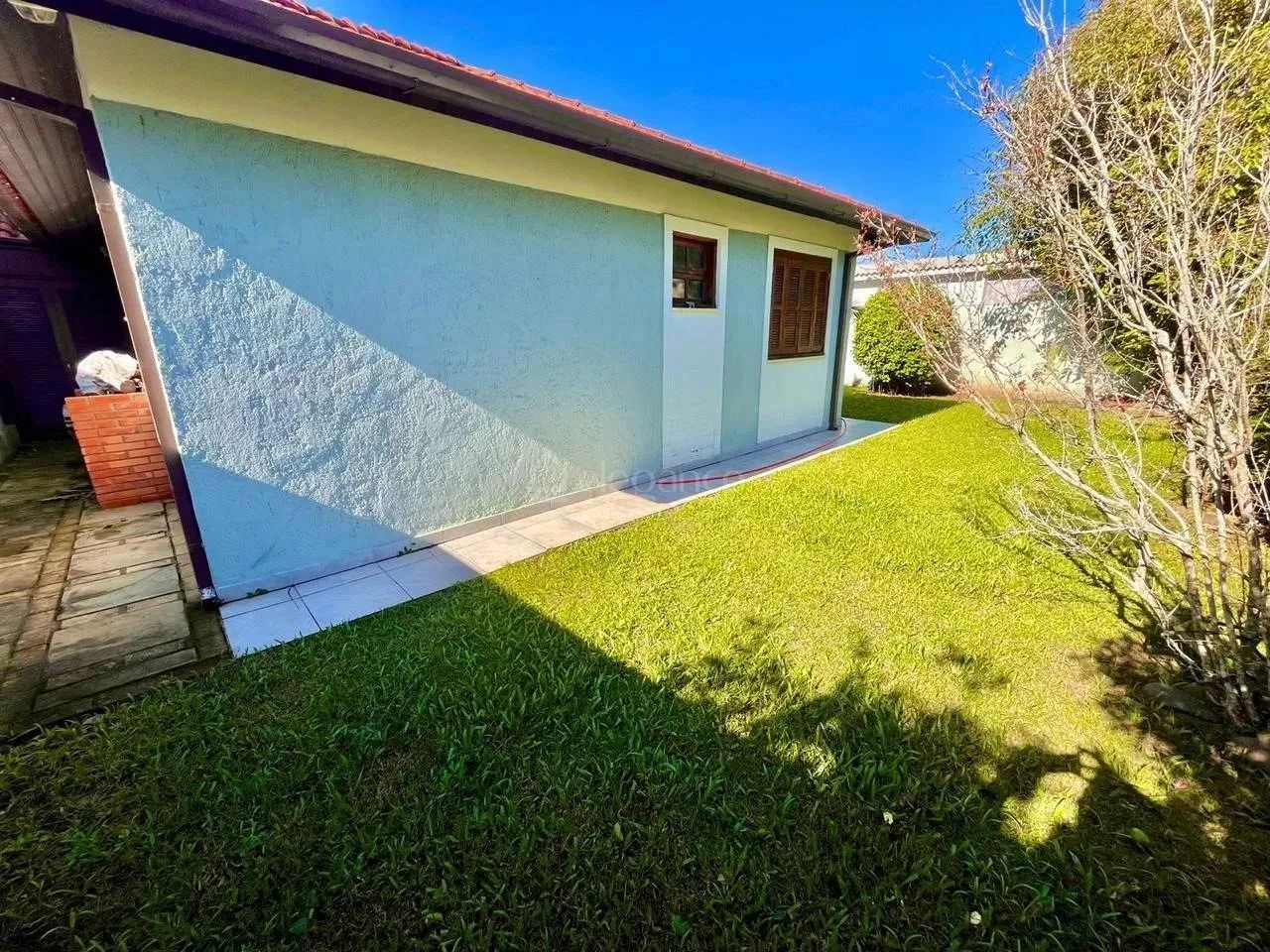 Casa próxima ao mar com três dormitórios à venda em Xangri-Lá. - Foto 3