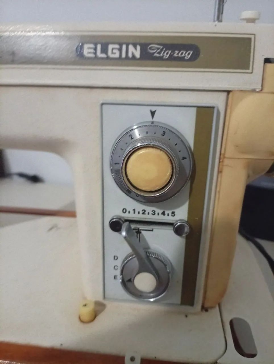 Máquina de costura usada  - Foto 2