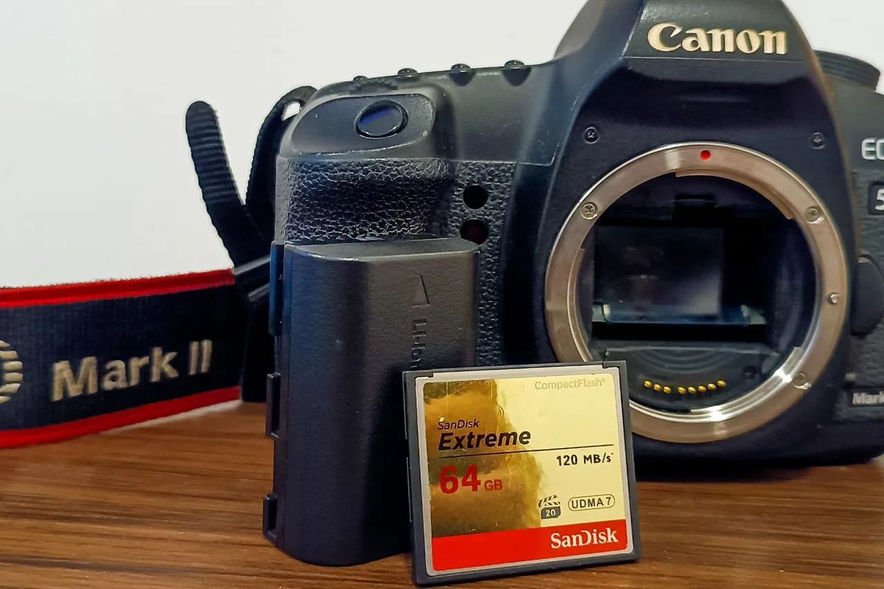 Câmera Canon 5d Mark II - Foto 5